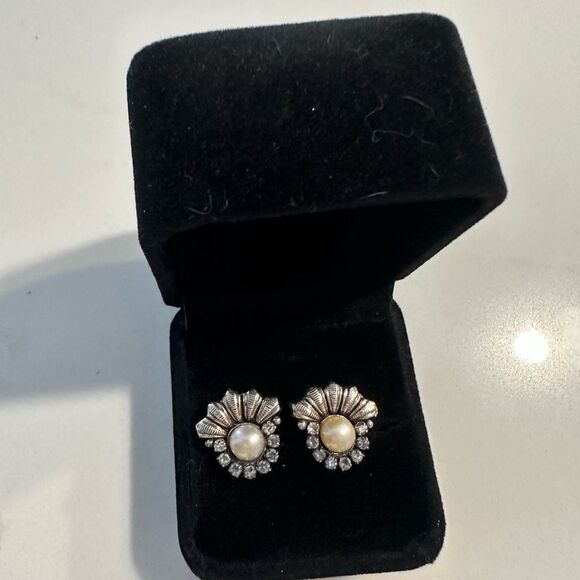 Elegant Real Pearl and Oxidized Silver and Crystal Earrings - Picture 5 of 6